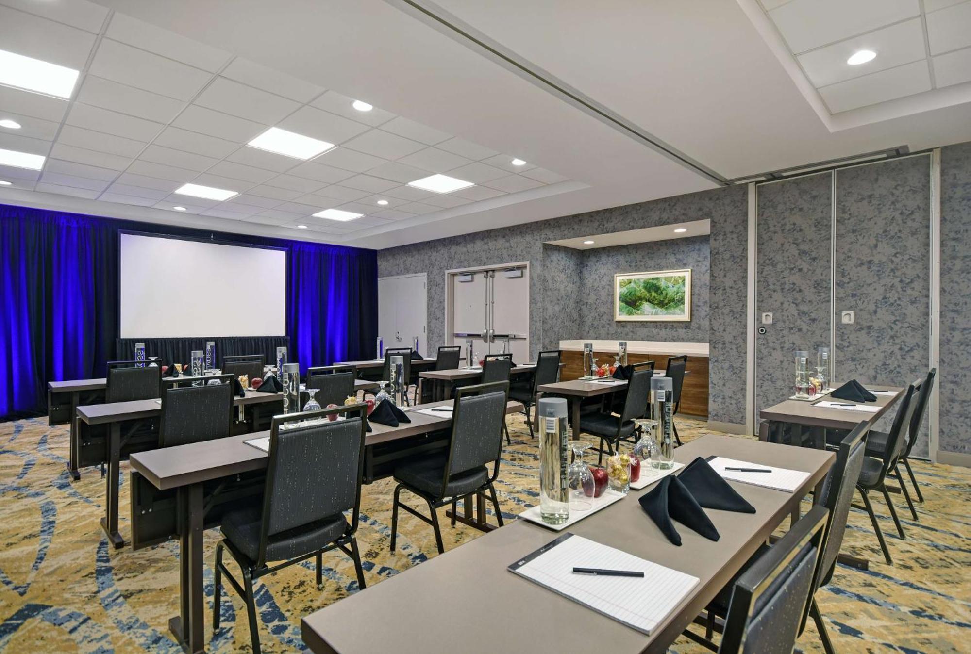 Hilton Garden Inn Houston/Galleria Area Zewnętrze zdjęcie