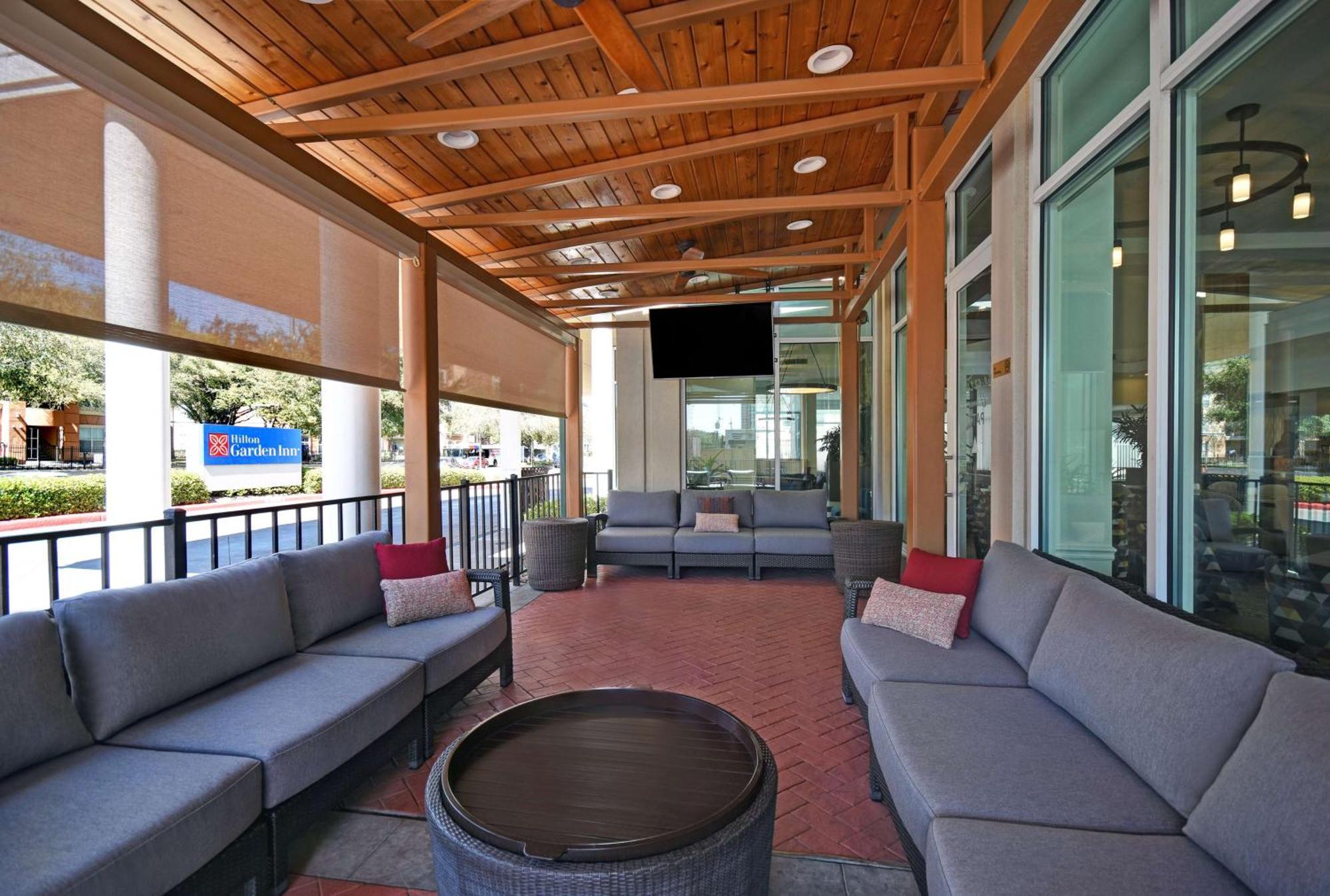 Hilton Garden Inn Houston/Galleria Area Zewnętrze zdjęcie