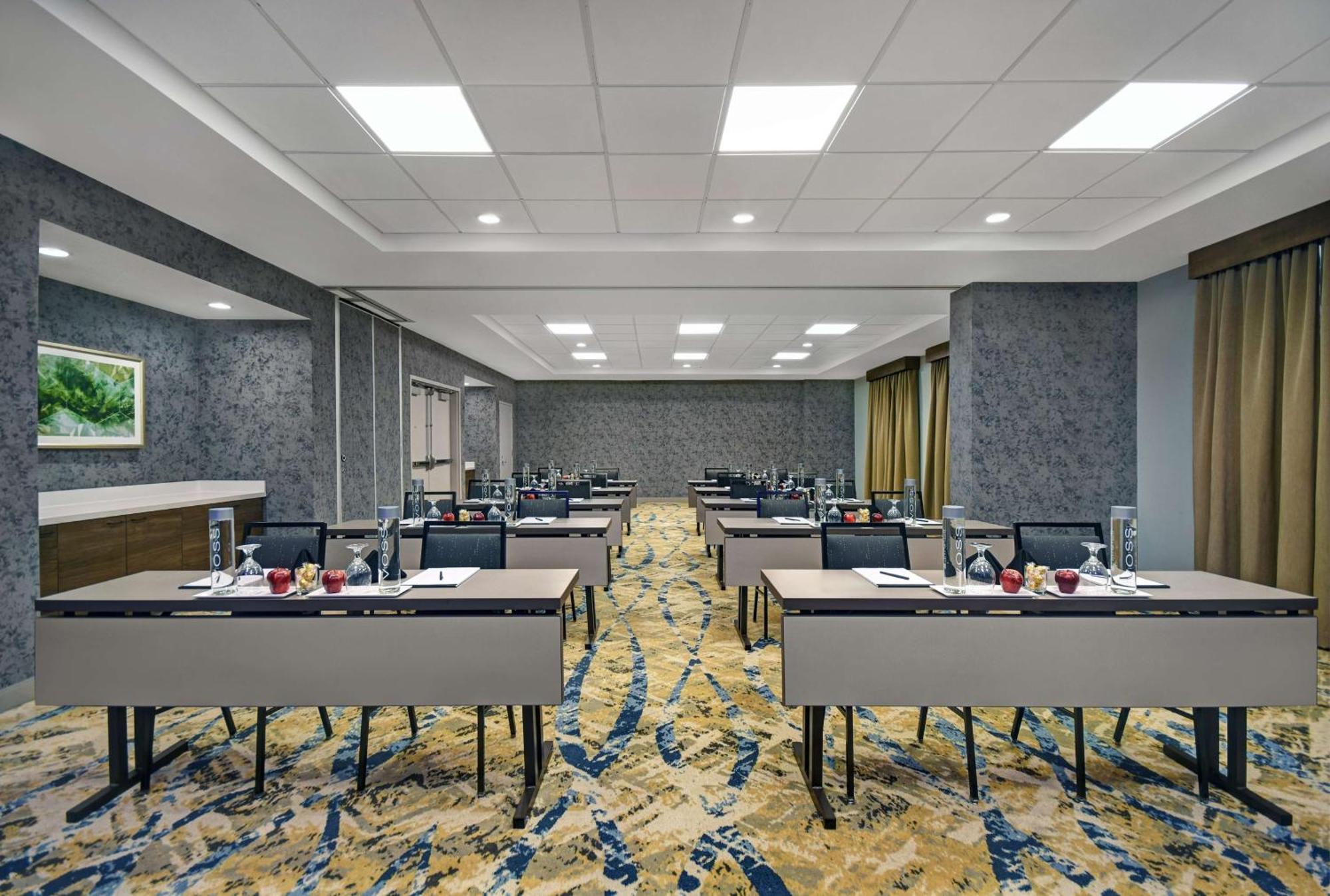 Hilton Garden Inn Houston/Galleria Area Zewnętrze zdjęcie